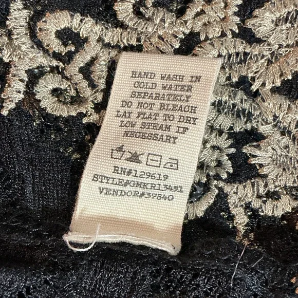 Gimmicks BKE Medium Black Floral Lace Cardigan Embroidered Whimsigoth Boho - Picture 9 of 10